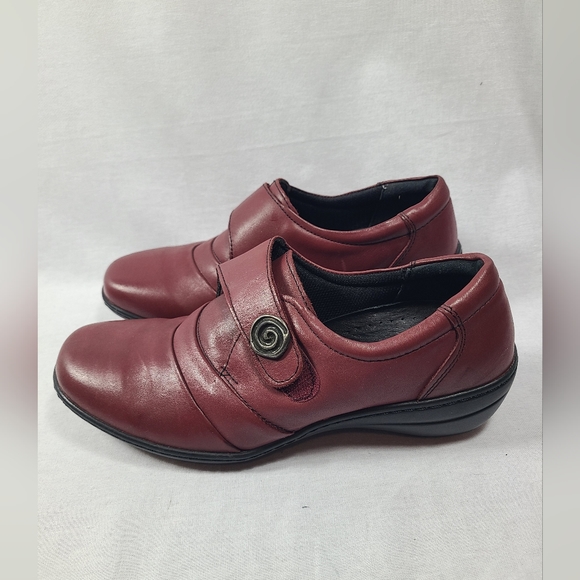 Volks walkers genuine leather red shoes size 40/9.5 US womens - Picture 1 of 5